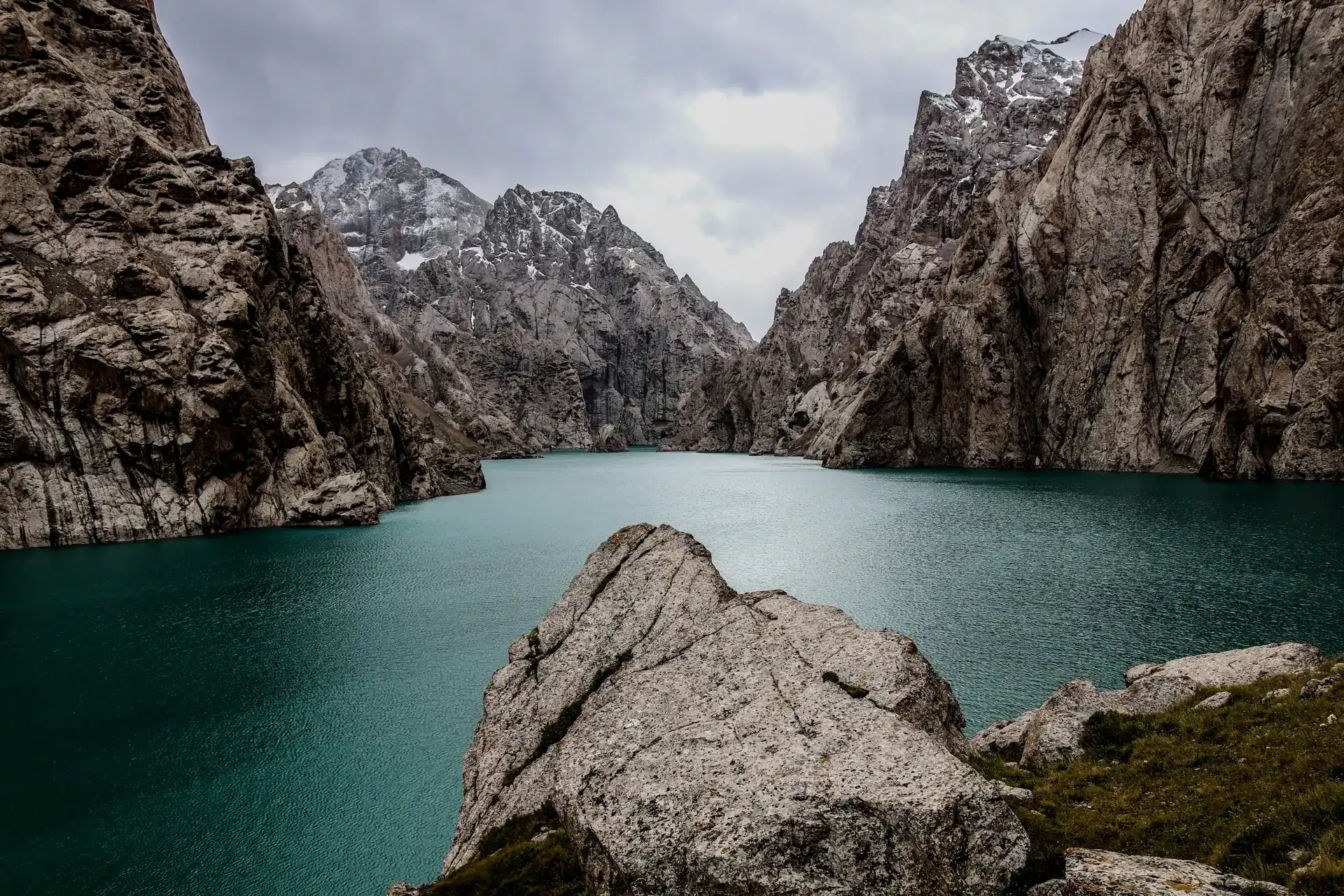 image-package-country